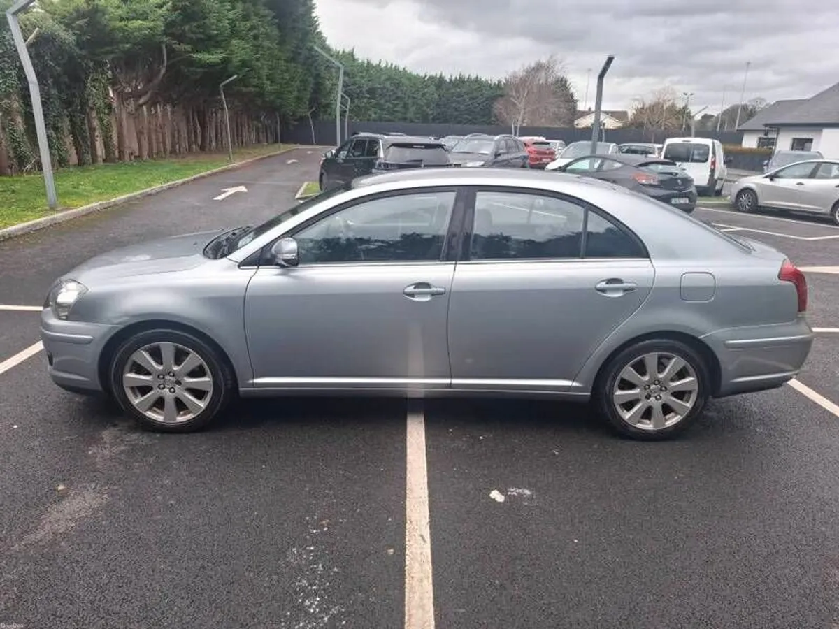 2008 Toyota Avensis - Image 1
