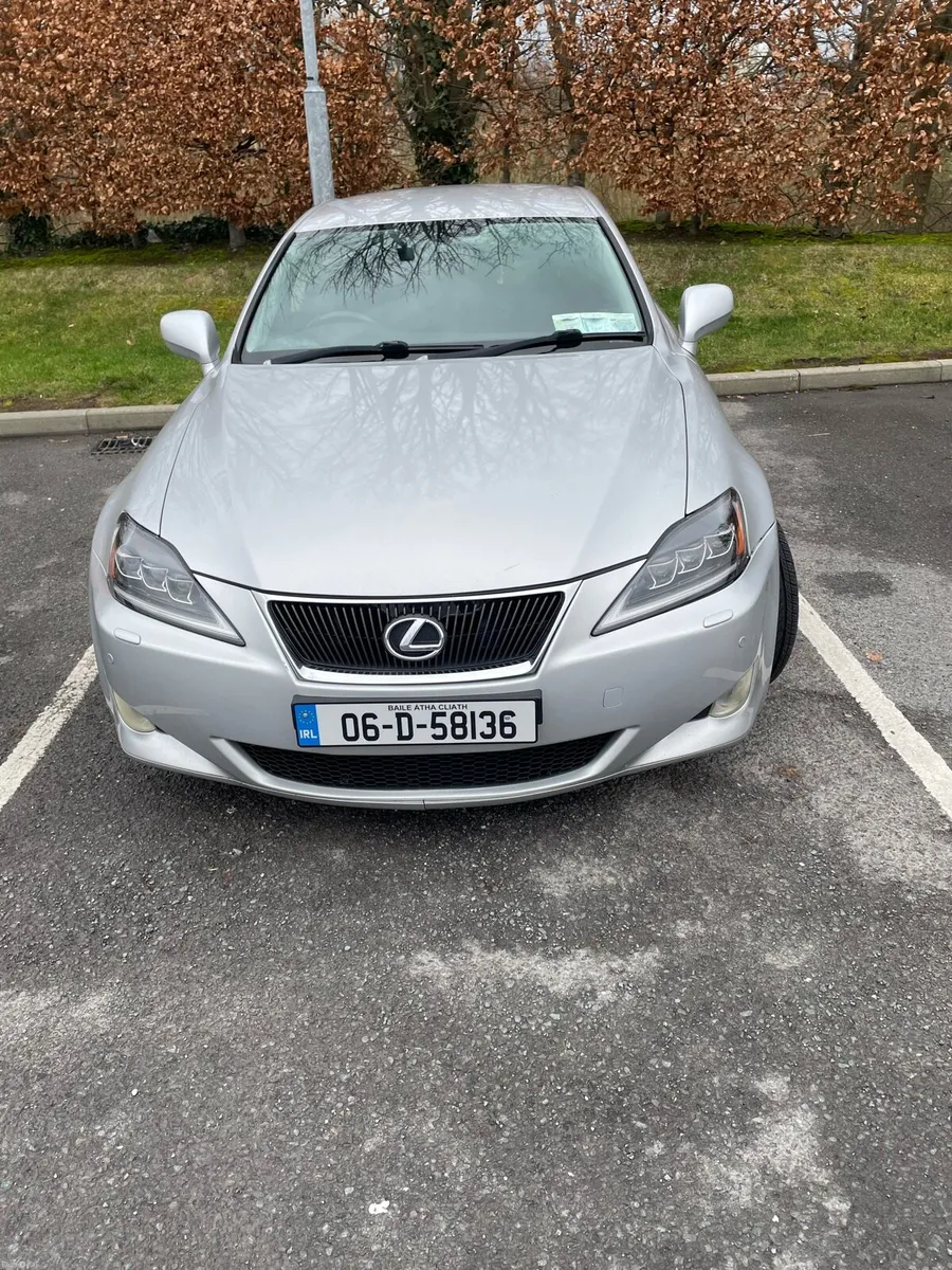 Lexus is250 - Image 3