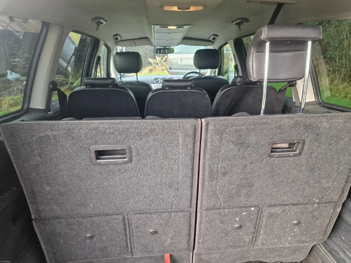 Ford Galaxy 2008 - Image 4