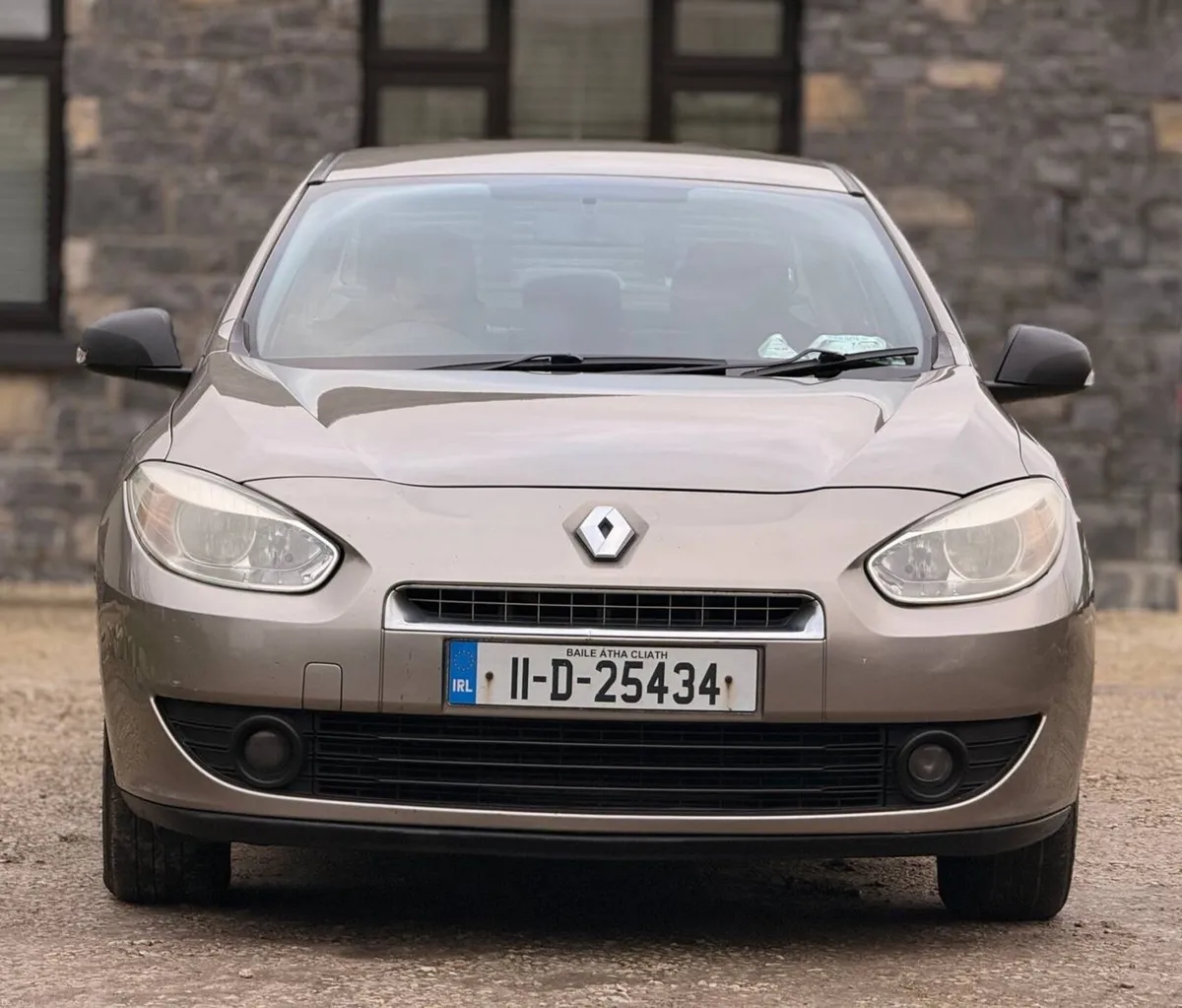 Renault 2011 1.5 DCI 110 EDC ECO2 ROYALE Automatic - Image 3