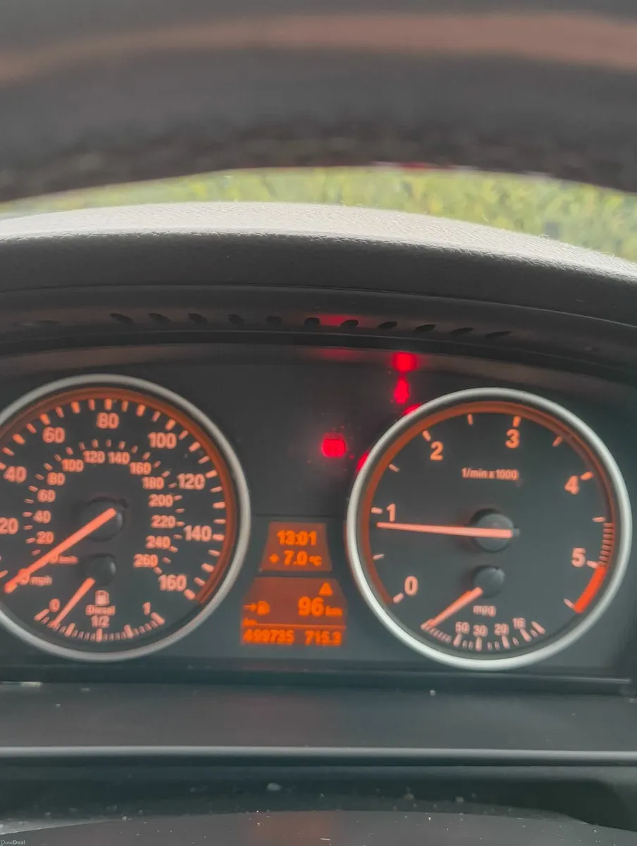 BMW 5-Series 2009 - Image 1