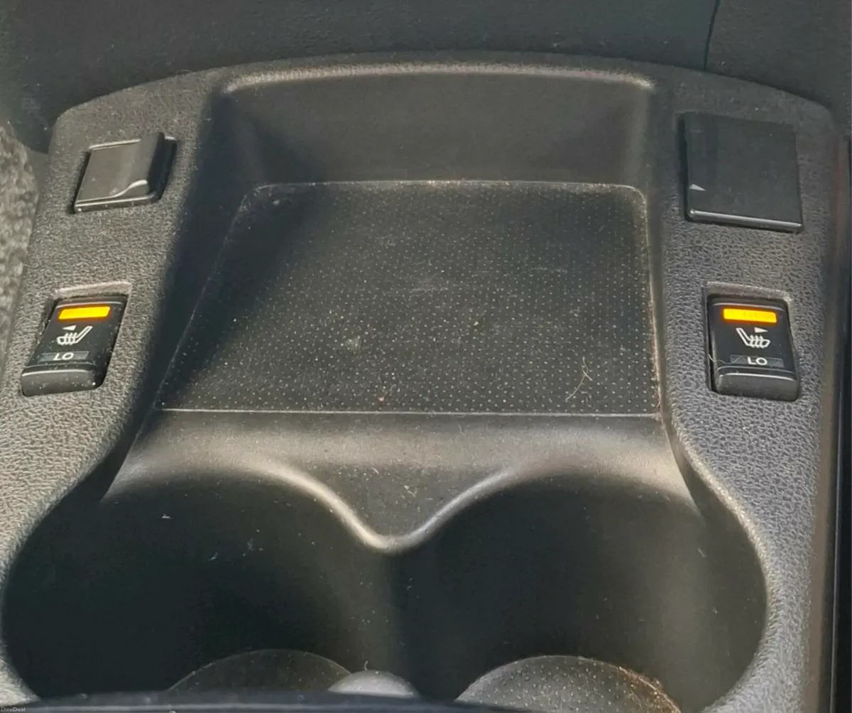 2014 Top Spec.SVE Batt.SOH 74% Range 120 NCT 11/26 - Image 3