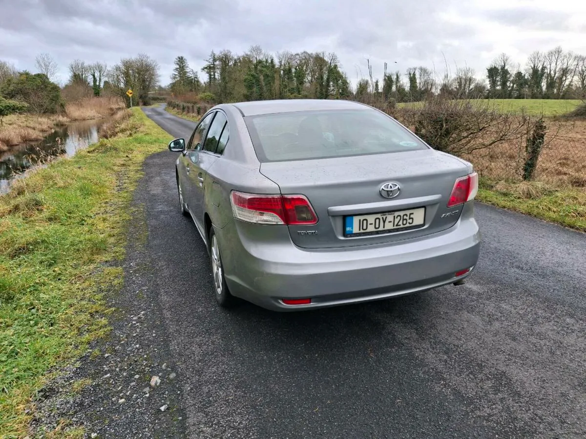 Toyota Avensis 2010 2L Diesel - Image 3