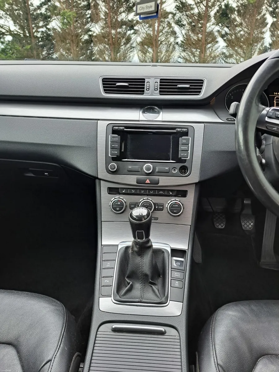 Volkswagen Passat 2014 executive - Image 3