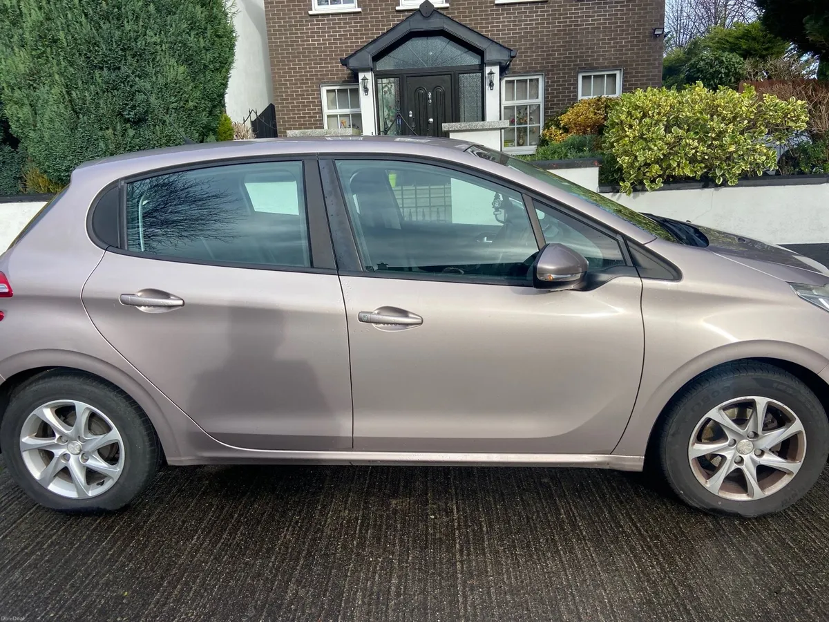 Peugeot 208 2013 - Image 4