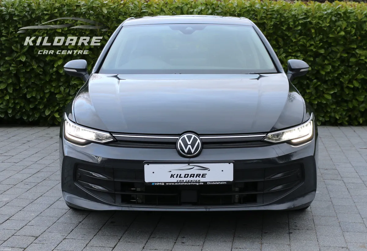 VOLKSWAGEN GOLF 8.5 eTSI STYLE - Image 3