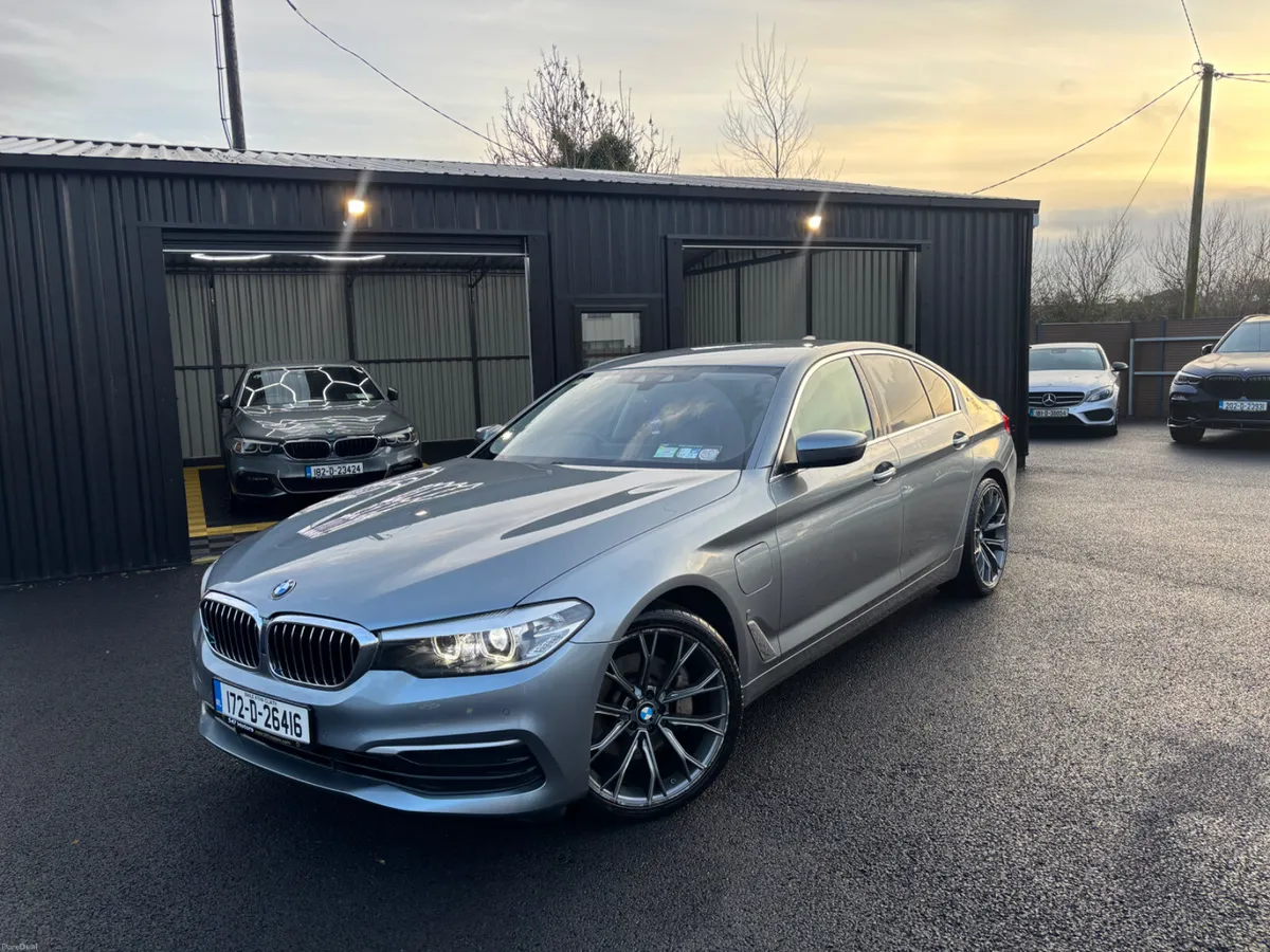 BMW 5-Series 2017 530e - Image 1