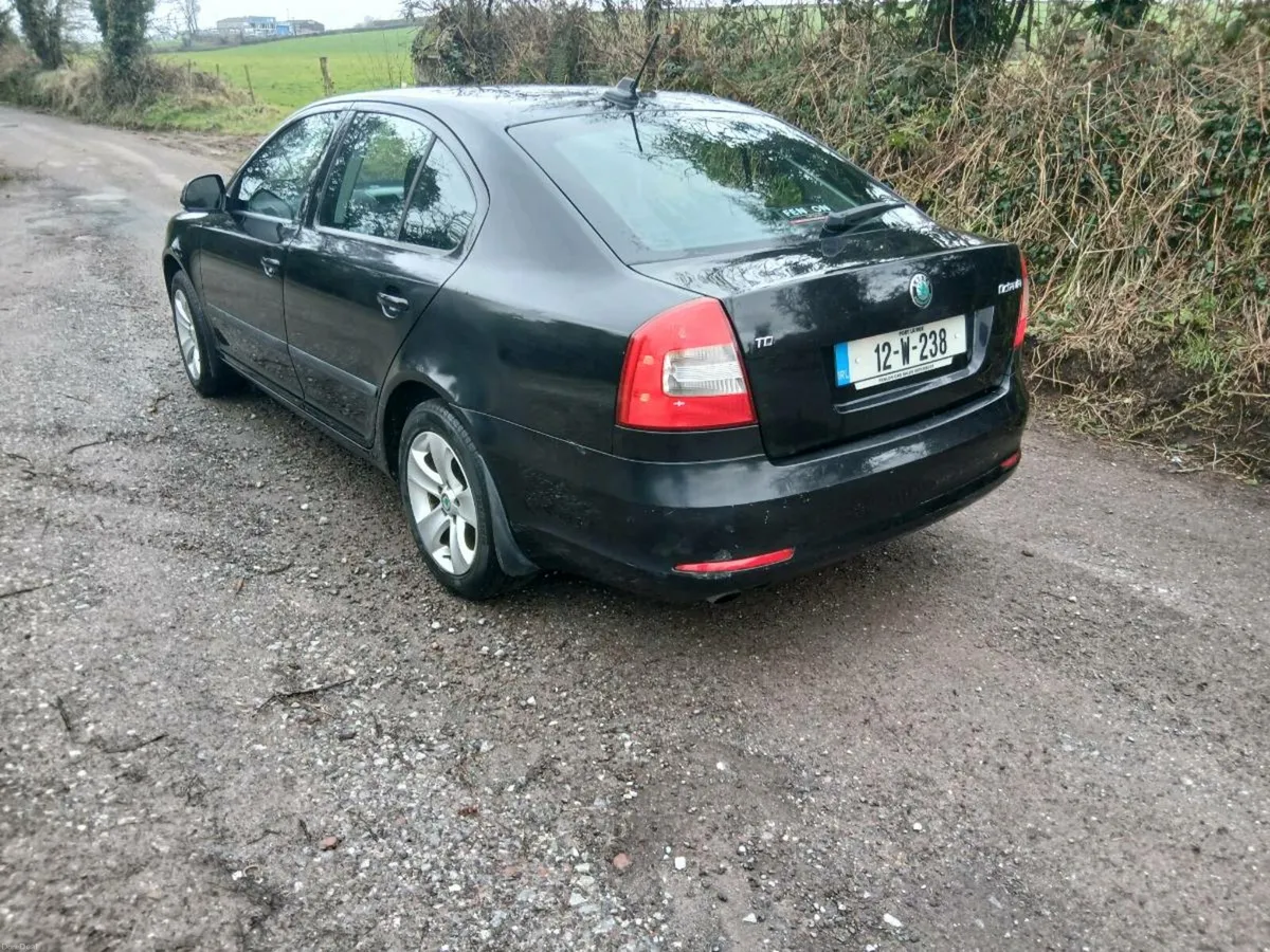 SKODA OCTAVIA AMBIENTE 1.6 CR TDI 105HP nct 01/27 - Image 4