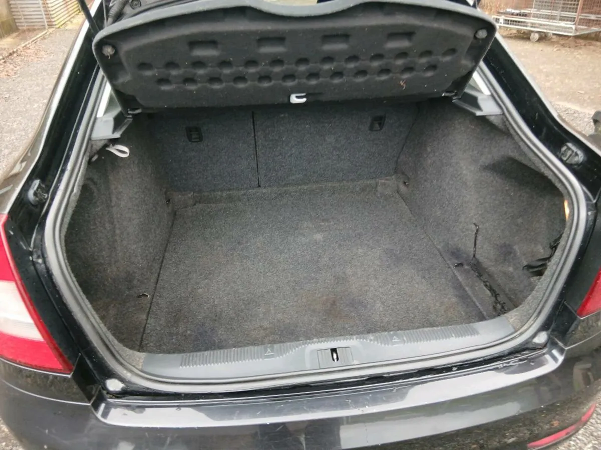 SKODA OCTAVIA AMBIENTE 1.6 CR TDI 105HP nct 01/27 - Image 5