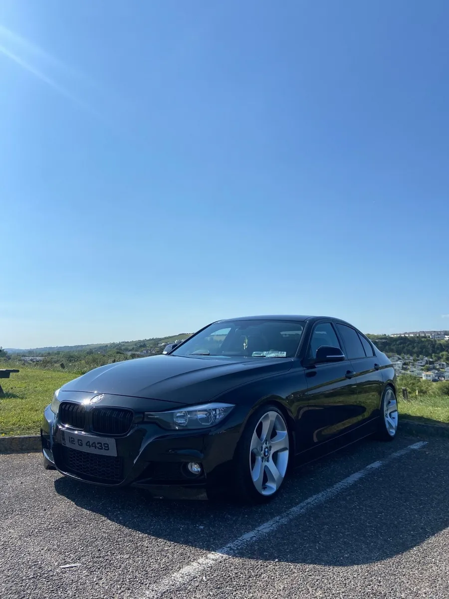 BMW 3-Series 2012 - Image 2