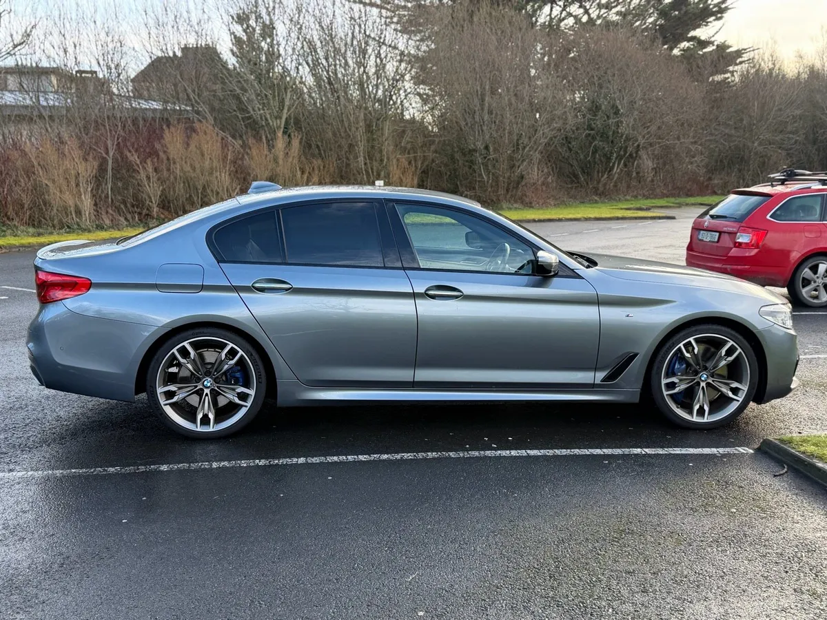 2018 BMW 540i M Sport X-Drive - Image 4