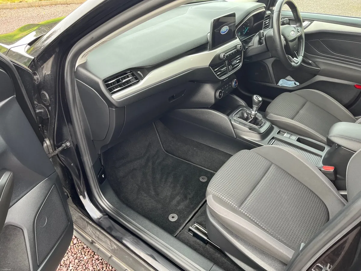 Ford Focus 2021 - Image 4