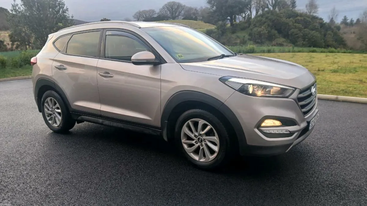 Hyundai Tuscon excutive * full leather interior - Image 1