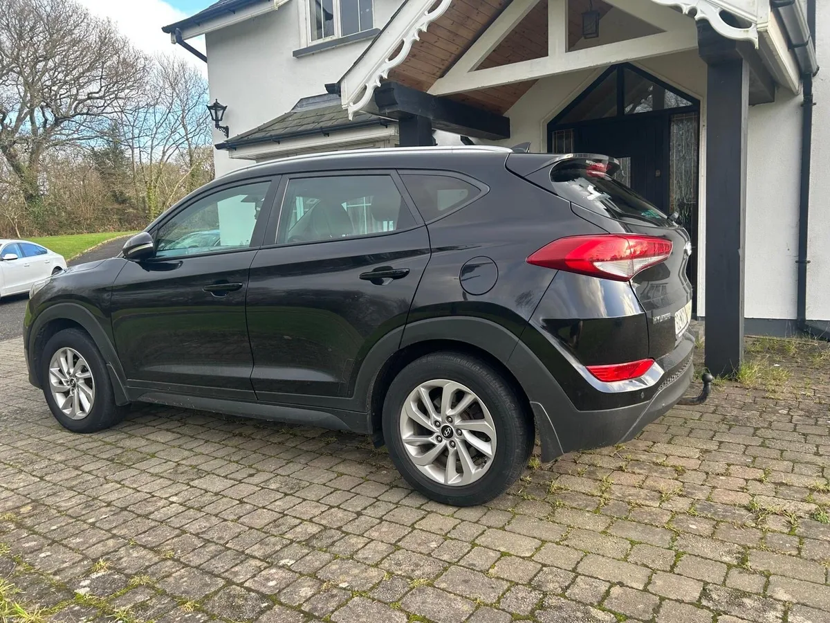 Hyundai Tucson 2l - Image 3