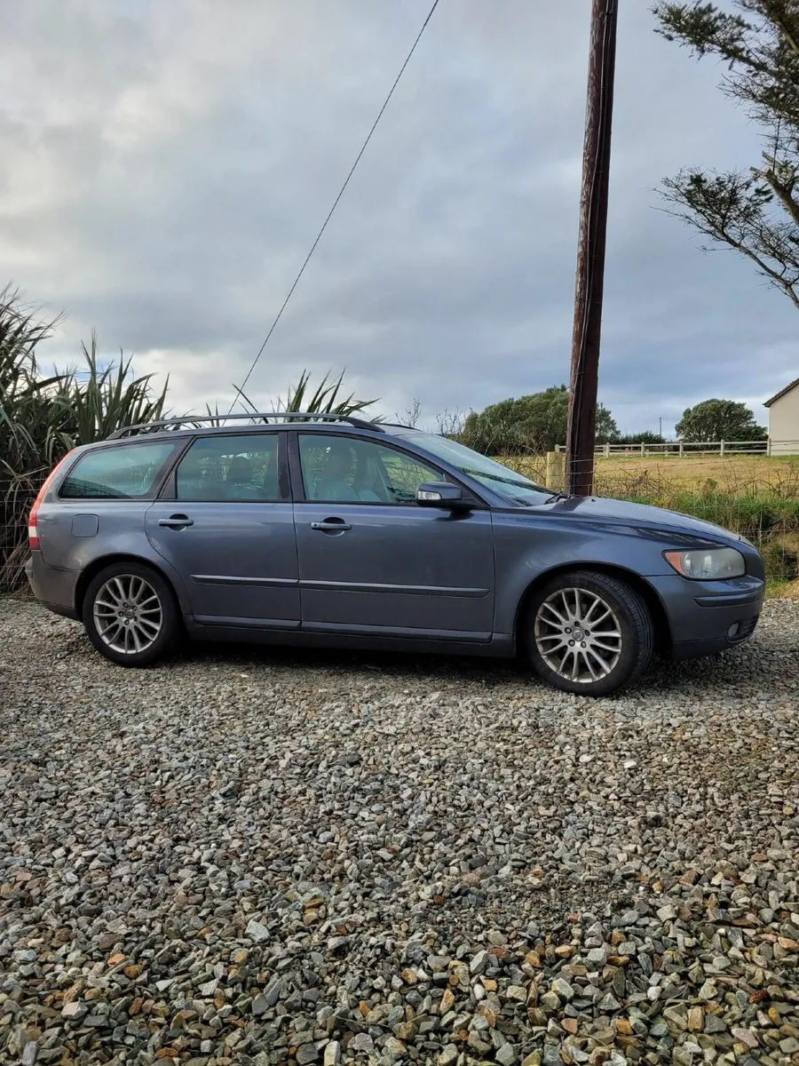 Volvo V50 2007 - Image 2