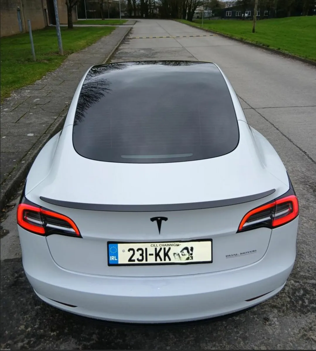 2023 TESLA MODEL 3  PREFORMANCE DUAL MOTOR AWD - Image 2