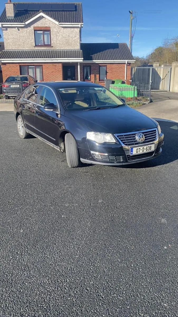 Volkswagen Passat - Image 1