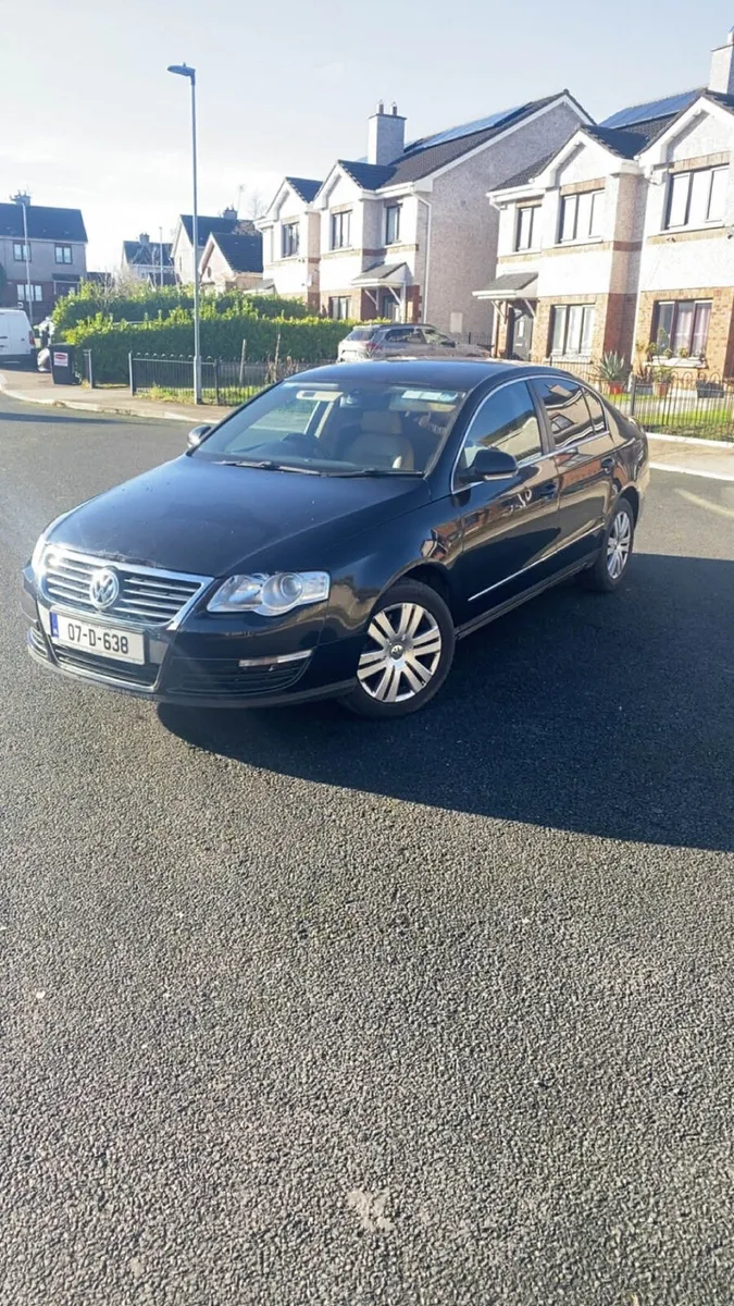 Volkswagen Passat - Image 2