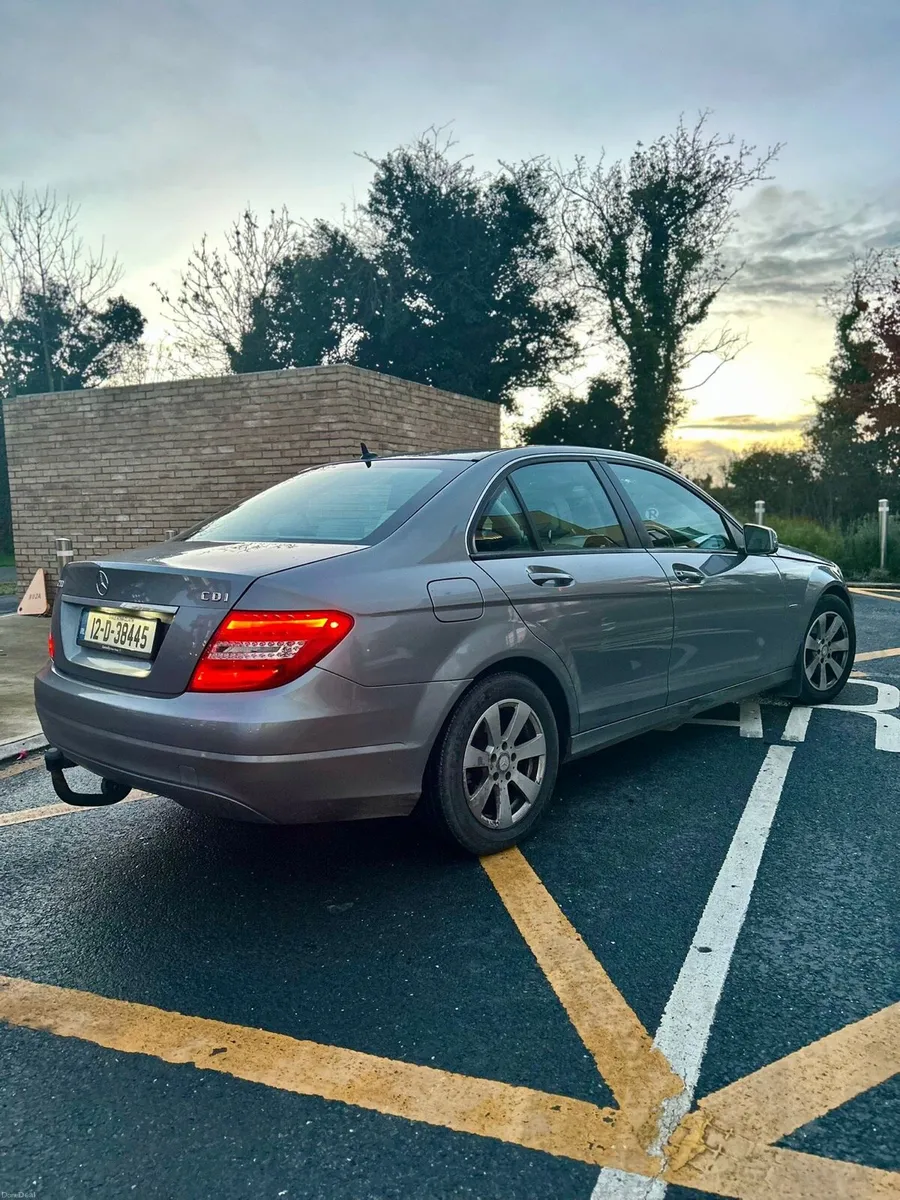 Mercedes Benz C Class C200 2012 - Image 3
