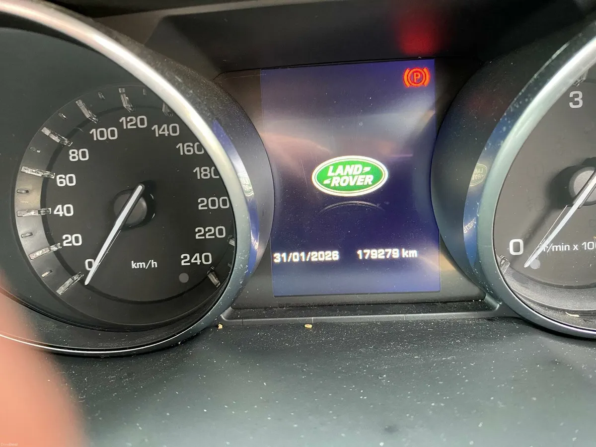 Land Rover Discovery Sport - Image 4