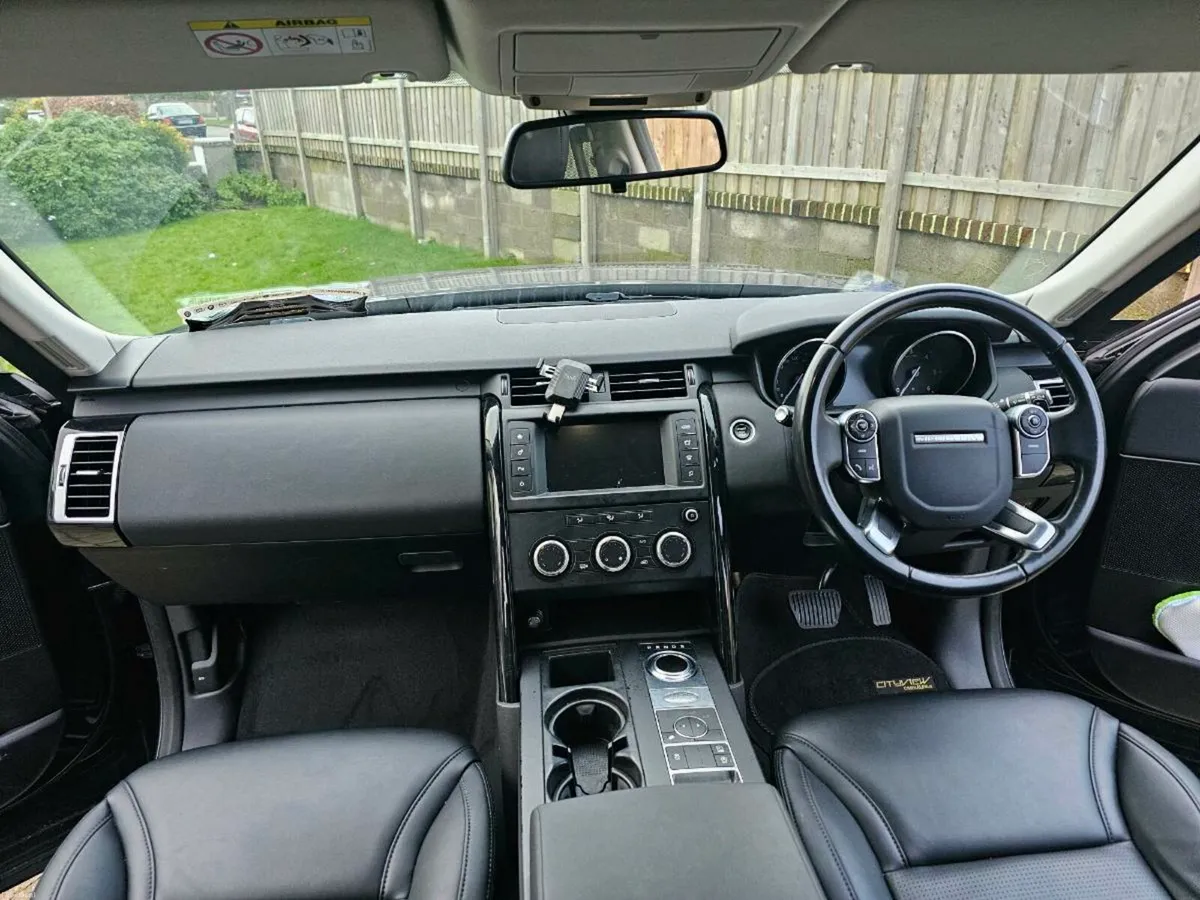 2017 Landrover Discovery, 5 Seater - Image 5