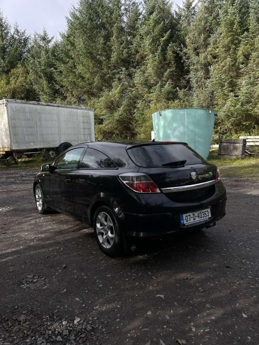 Opel Astra 2007 - Image 2