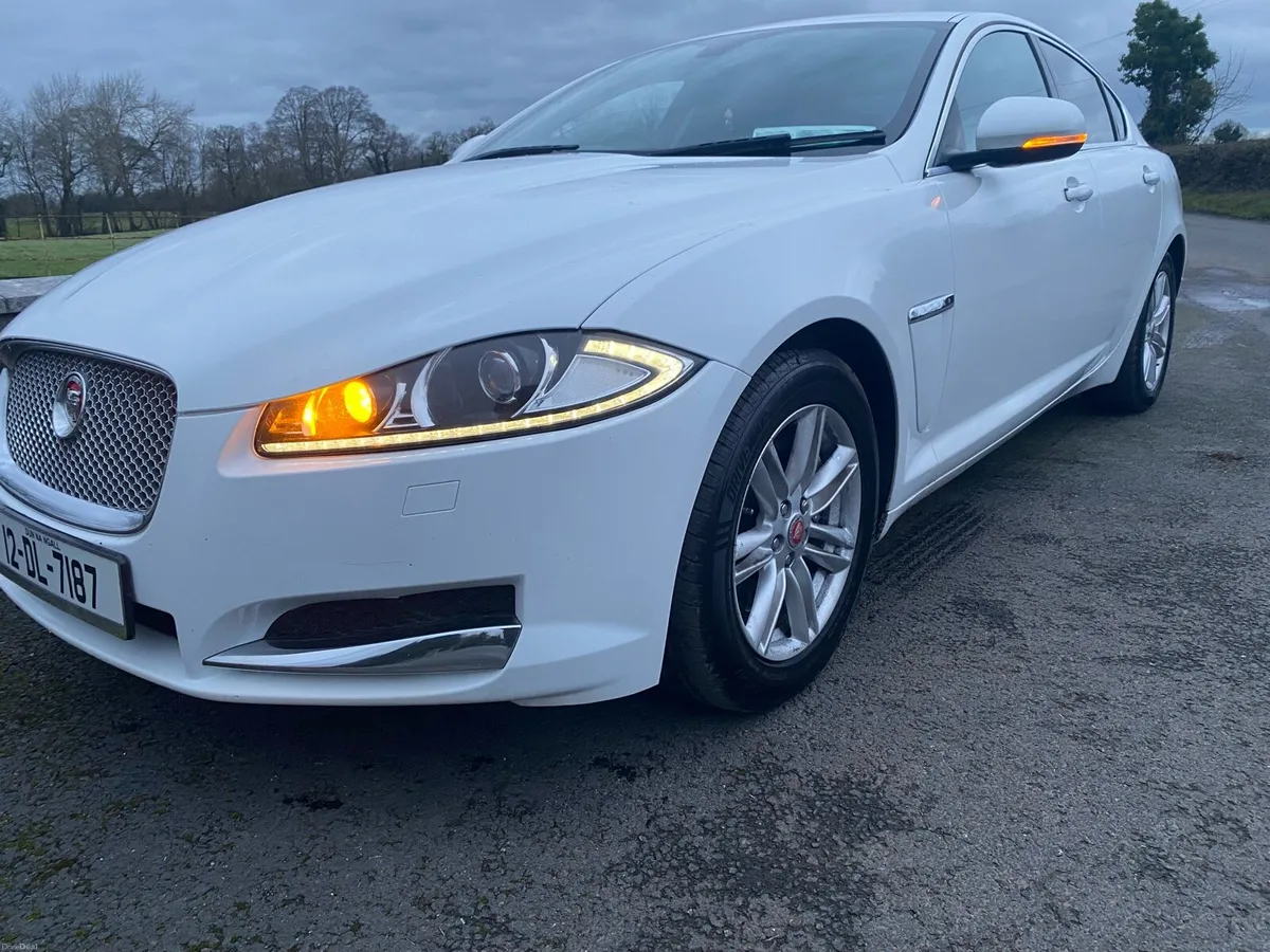 JAGUAR XF 2.2 PORTFOLIO AS NEW 125 k MILES - Image 1