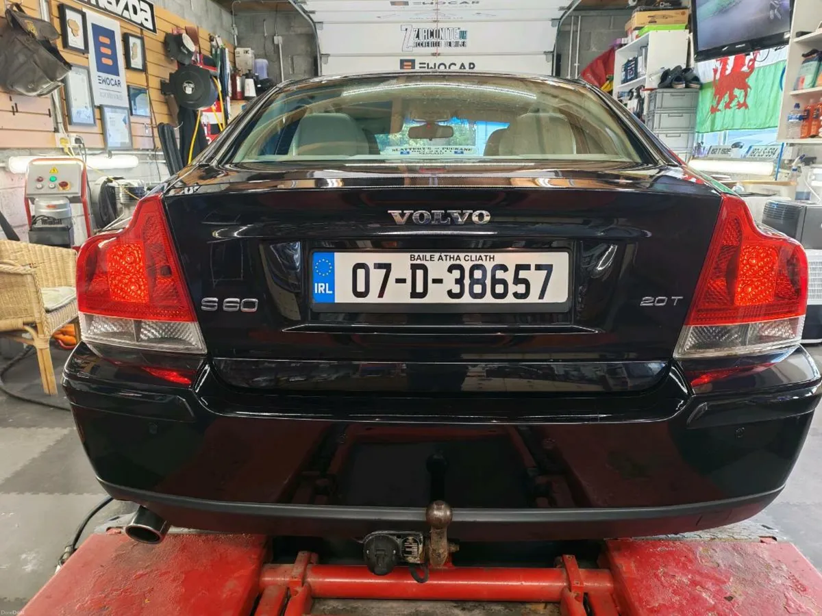 2007 Volvo S60 2.0T - Image 2