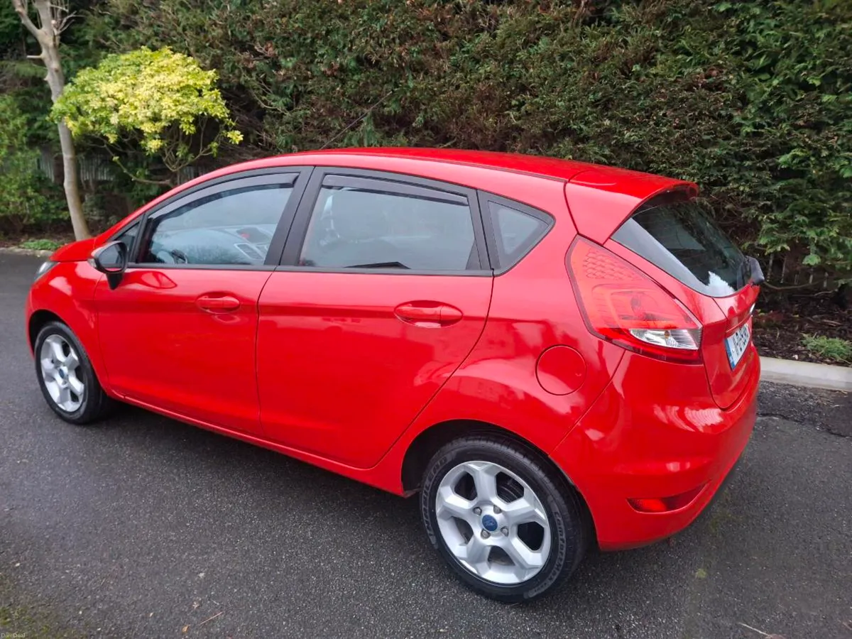 Ford Fiesta 2011 - Image 4