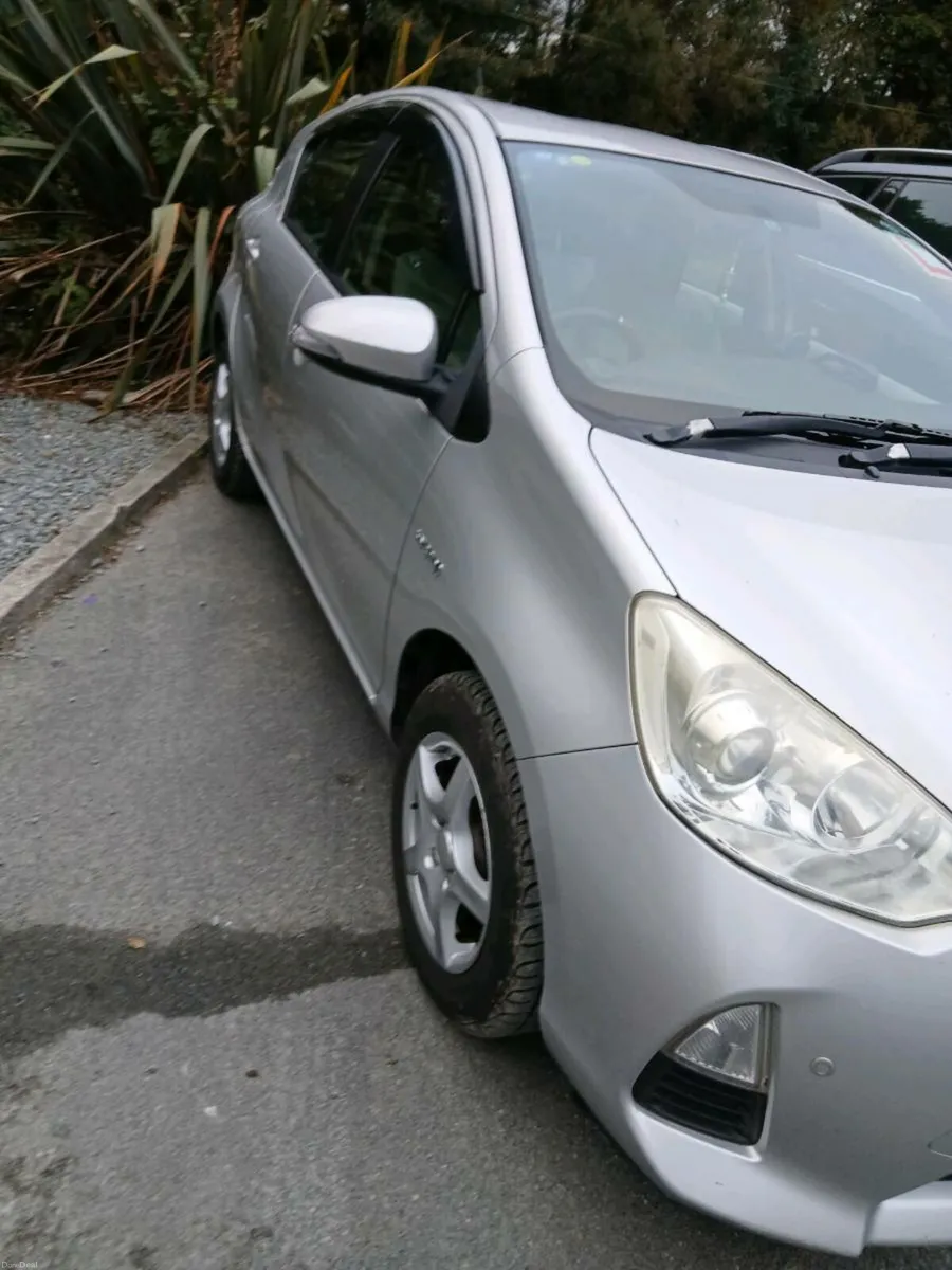 Toyata Aqua - Image 3