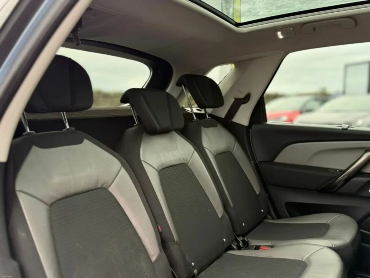 Citroen C4 Exclusive BlueHDi 120 - Image 3