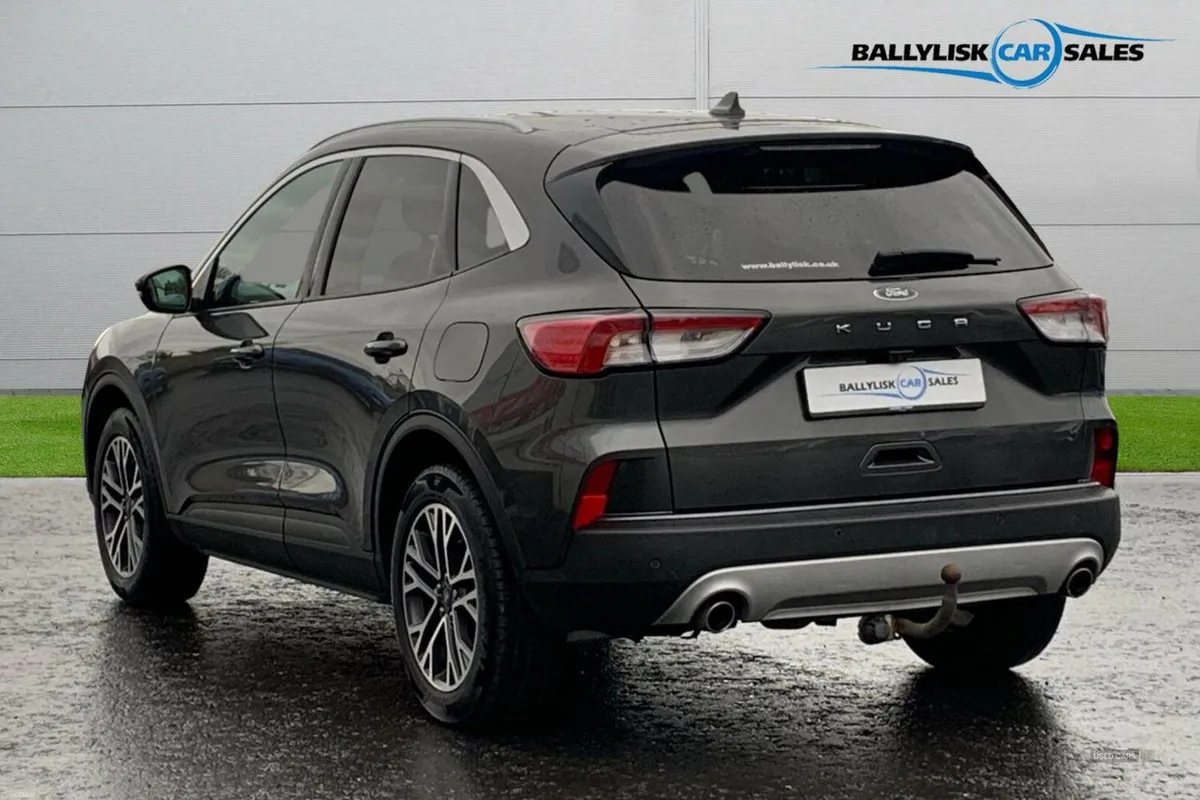 Ford Kuga 1.5 Tdci 120PS Titanium Edition in Magne - Image 2