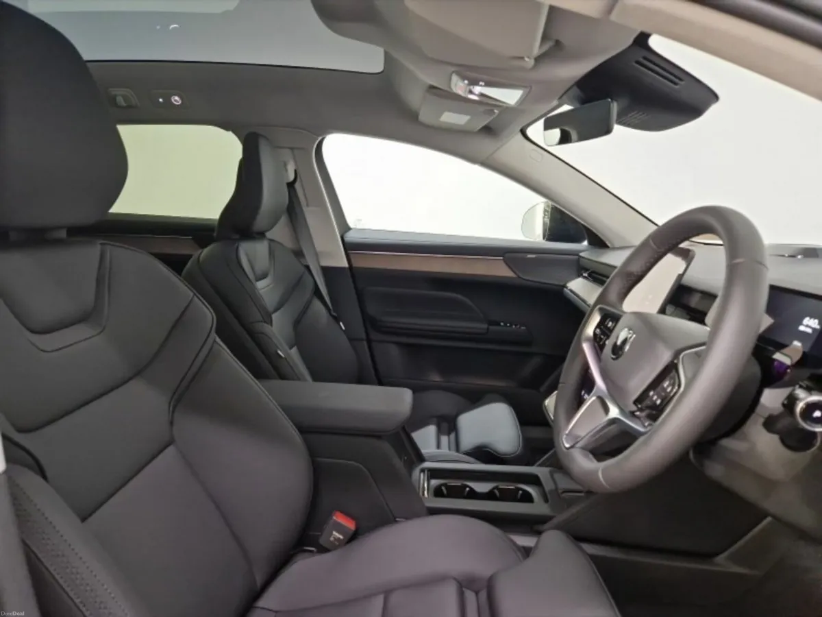 Volvo ES90 Plus Extended Range - Image 4