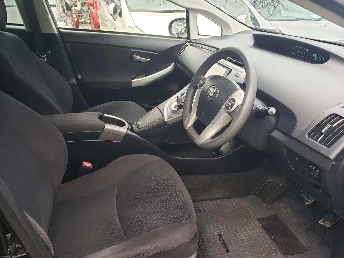Toyota Prius 2014 - Image 4