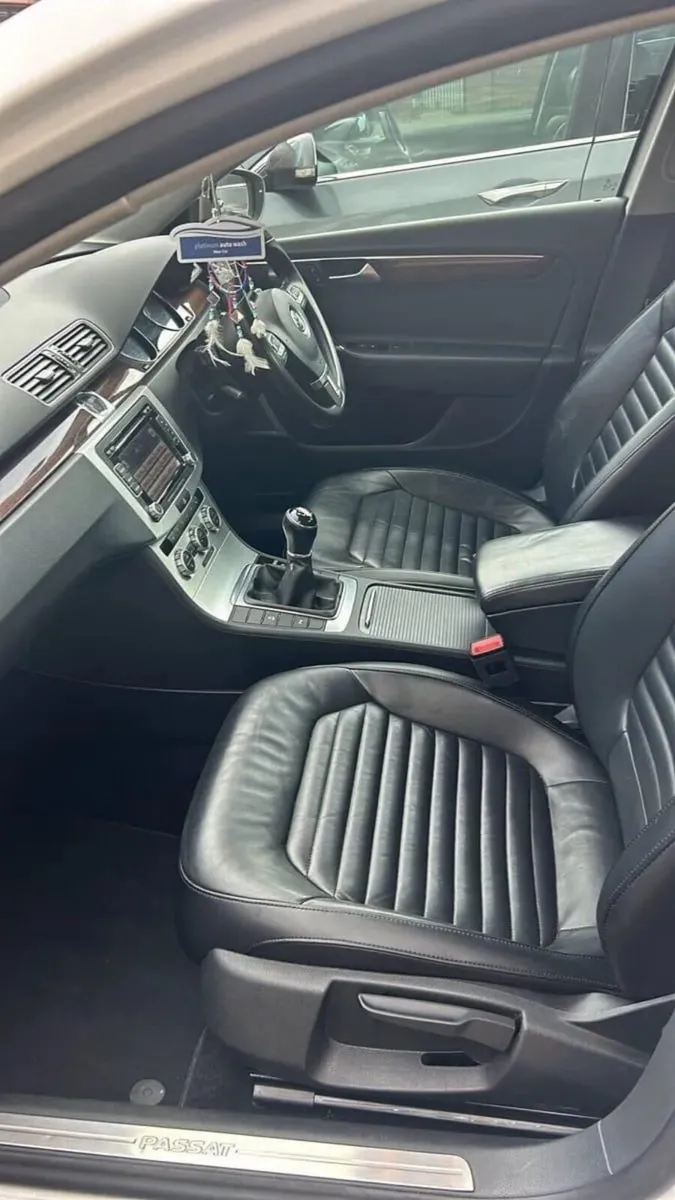Volkswagen Passat 2014 - Image 3
