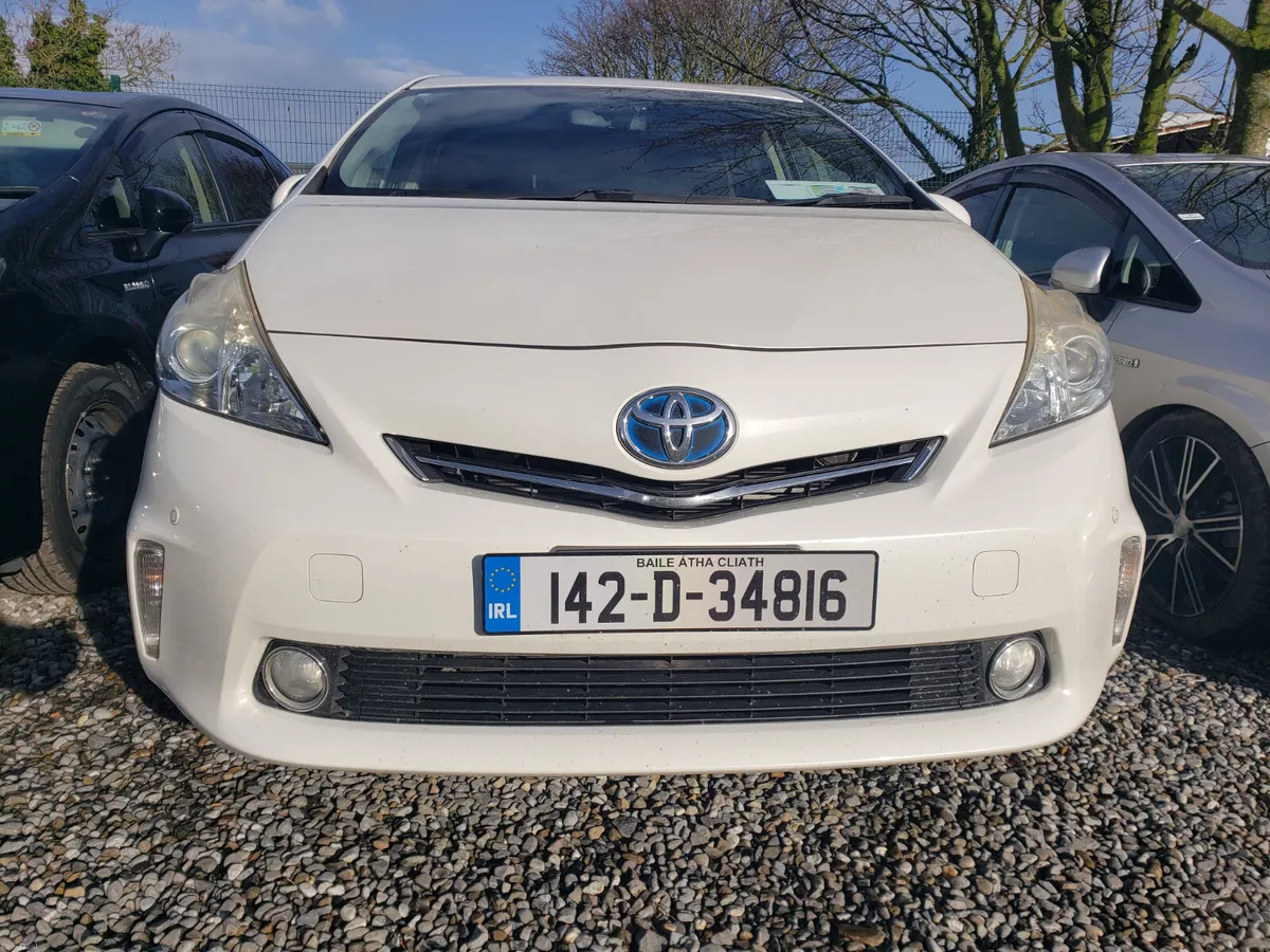Toyota 7seater Prius 2014 - Image 2