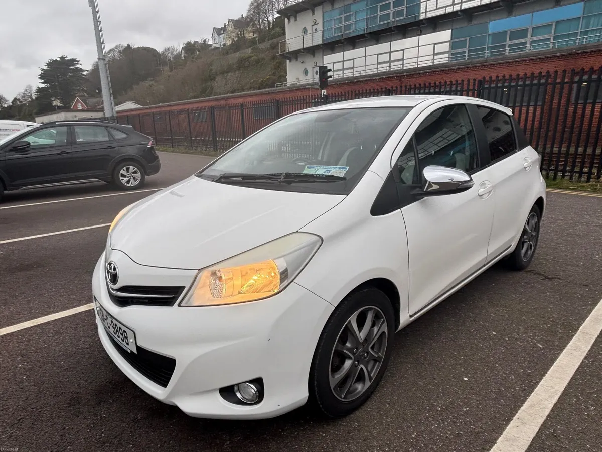 Toyota Yaris 2013 - Image 1