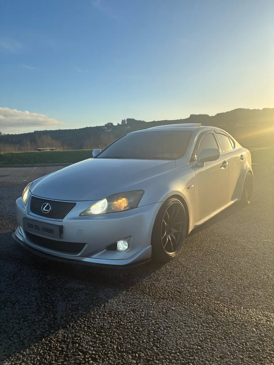 Lexus is250 - Image 1
