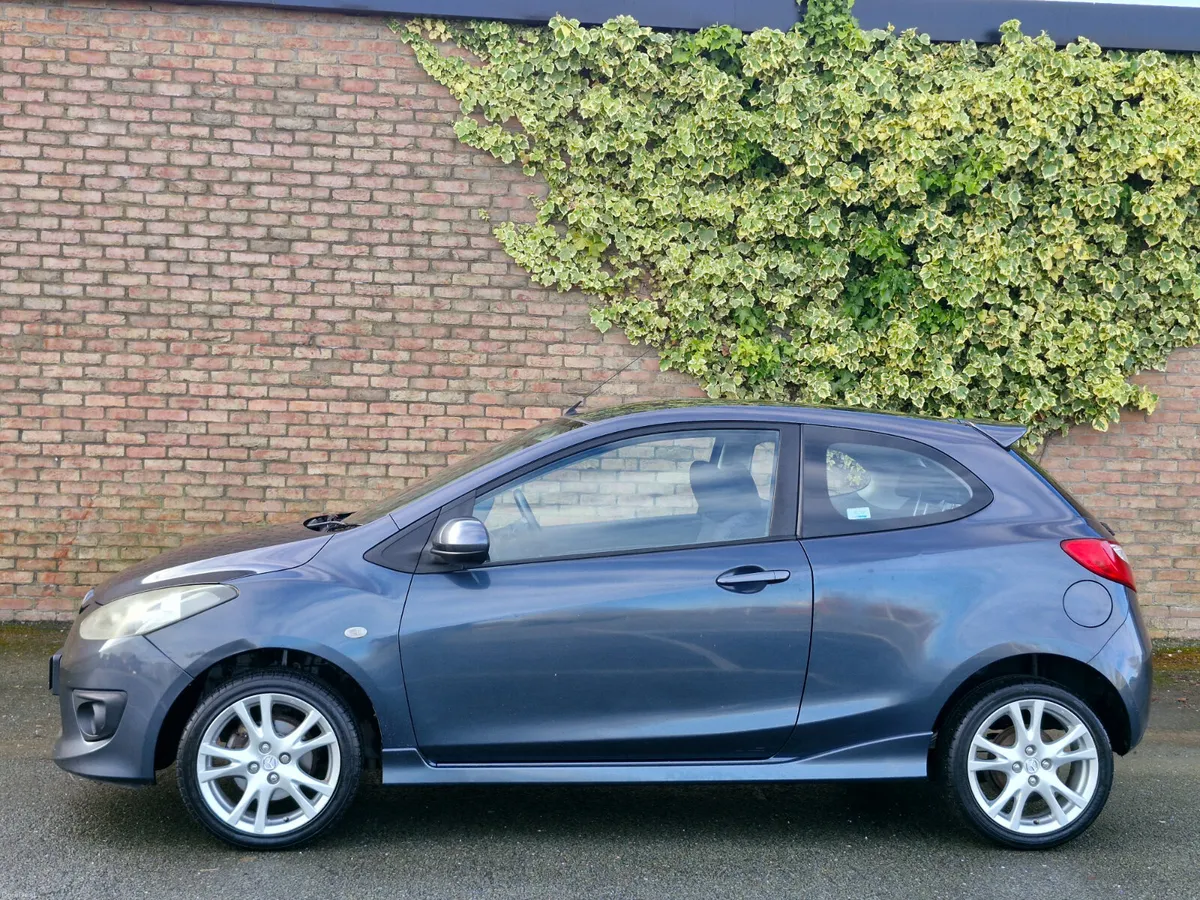 Mazda Mazda 2 - Image 4