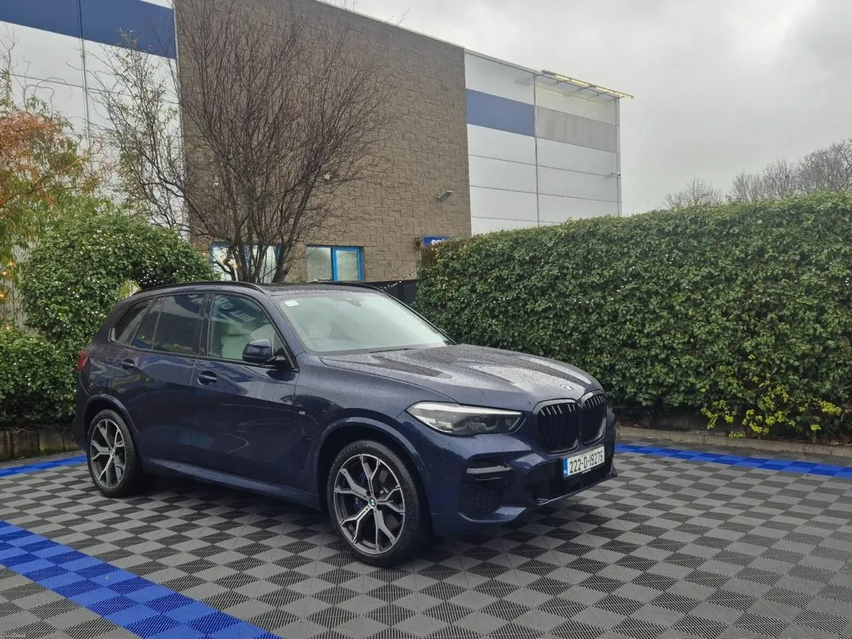 BMW X5 M SPORT X-DRIVE 30d // STUNNING JEEP - JUST