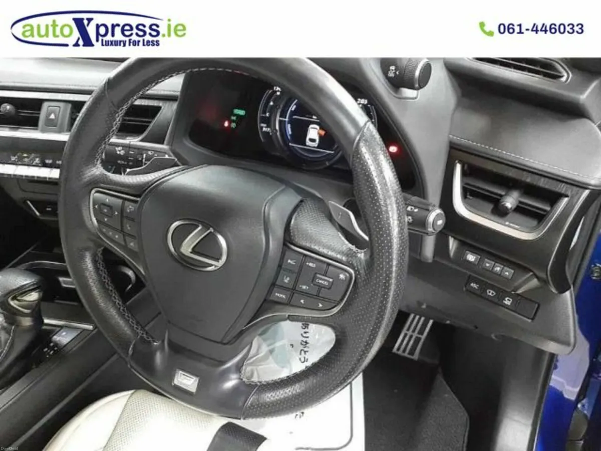 Lexus UX 2.0 L Hybrid F SPORS Auto. - Image 2