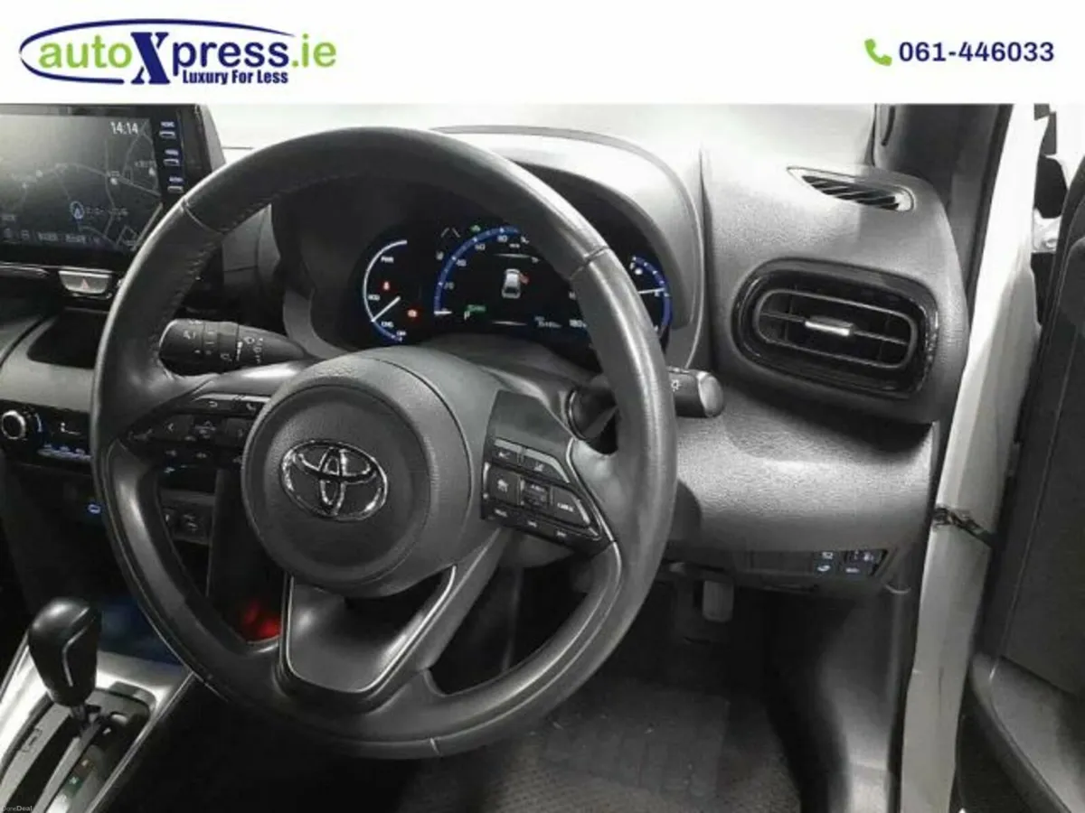 Toyota Yaris Cross HYBRID Z - Image 2
