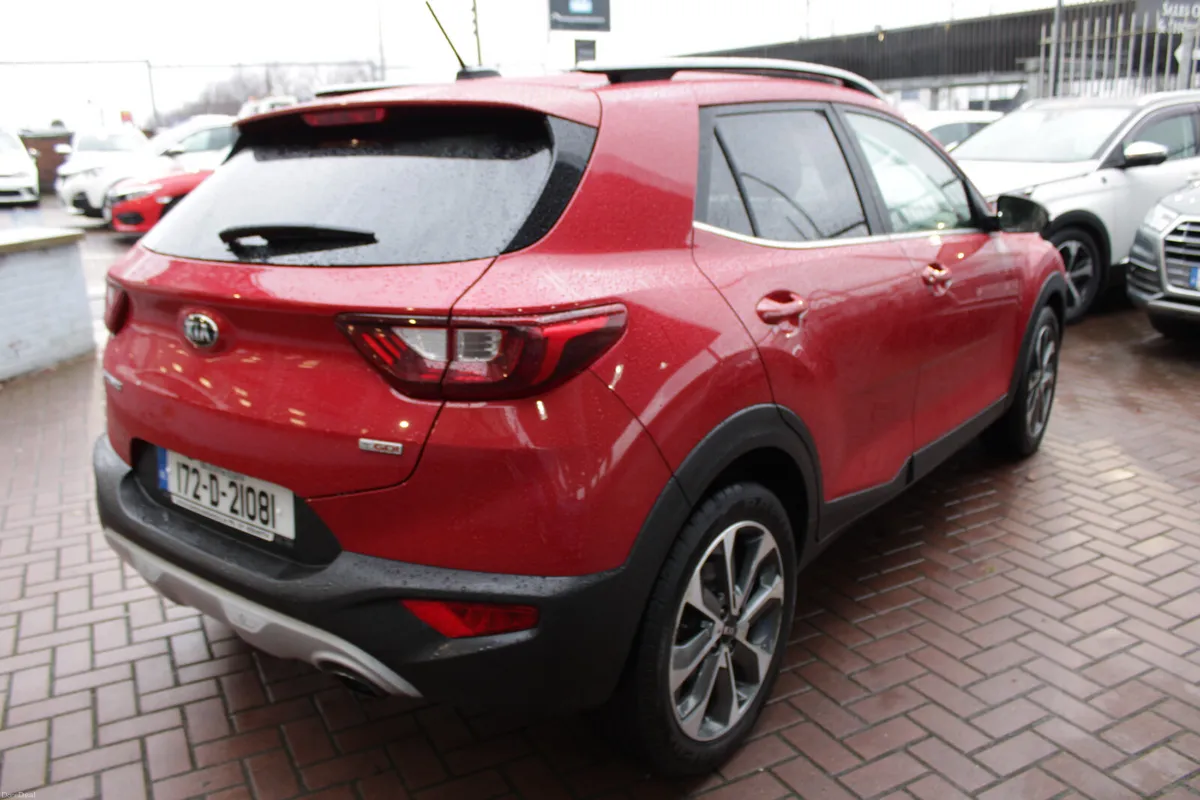 K4 5DR HATCHBACK  // FULL BLACK LEATHER // STUNNIN - Image 4