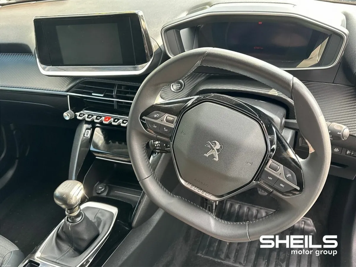 Peugeot 2008 1.2 Petrol Allure 100BHP - Image 3