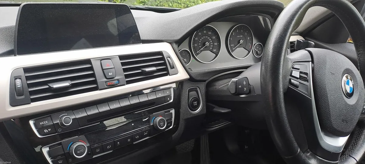 BMW 3-Series 2017 PLUGIN HYBRID - Image 3