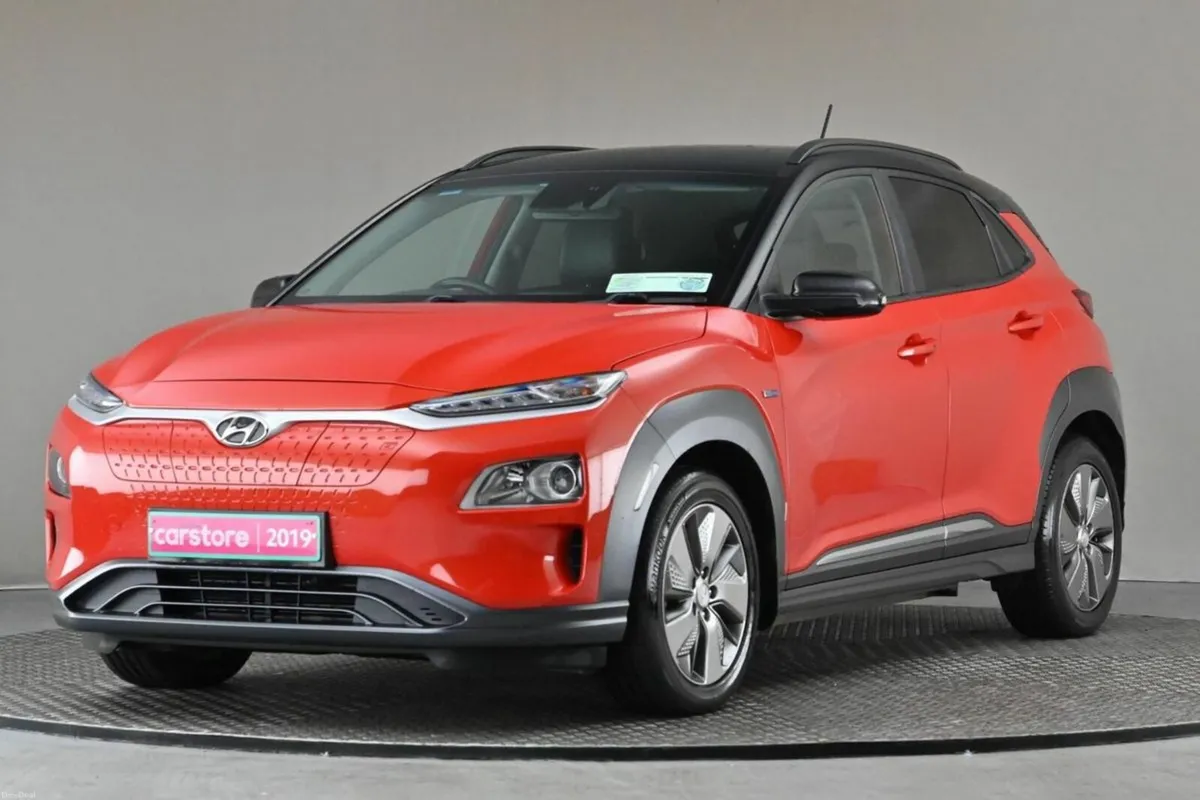 Hyundai KONA KAUAI ELECTRIC 64 KWH **BI-TONE ROOF* - Image 3