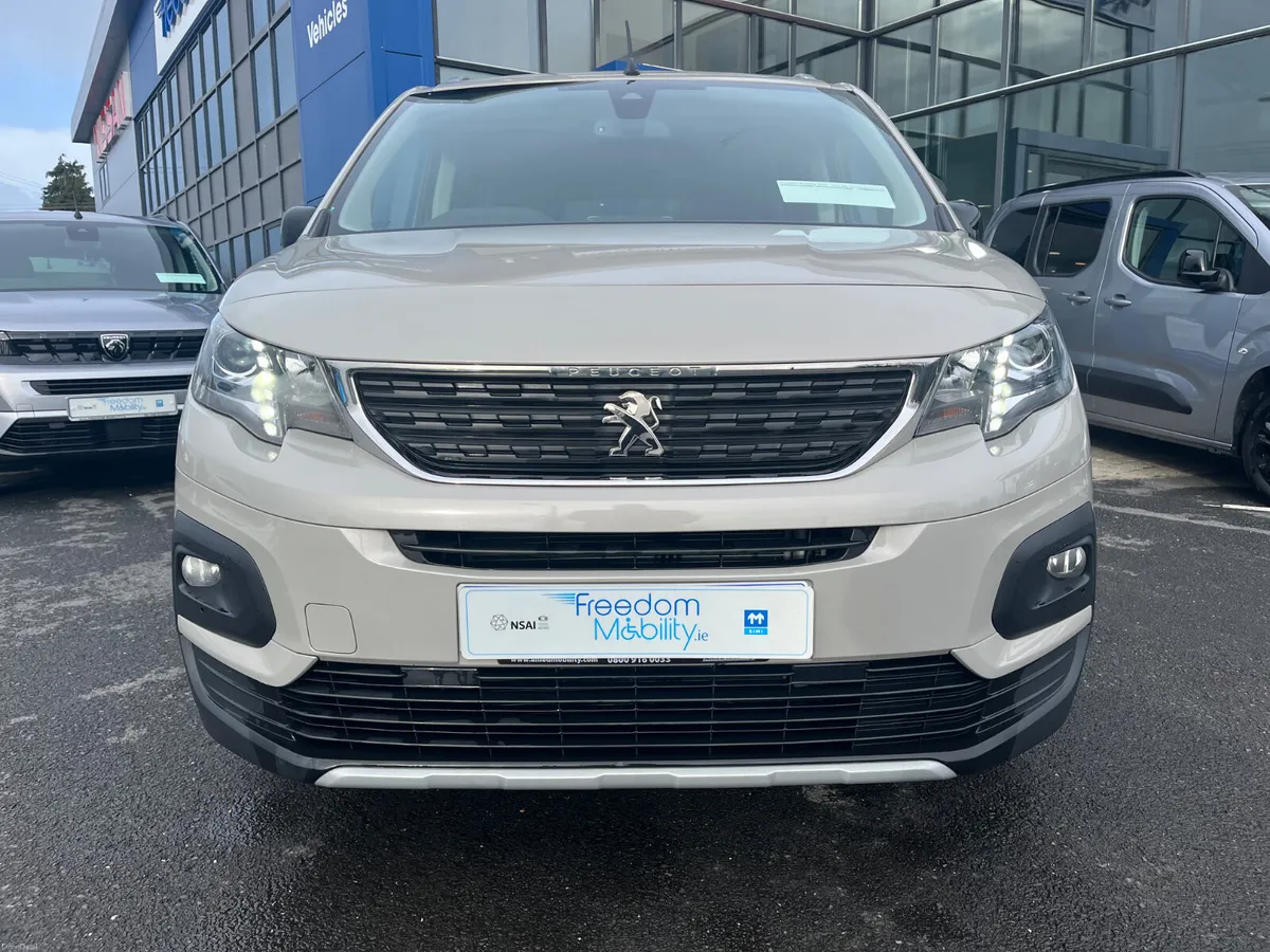 Peugeot Rifter 2022 wheelchair Access - Image 2