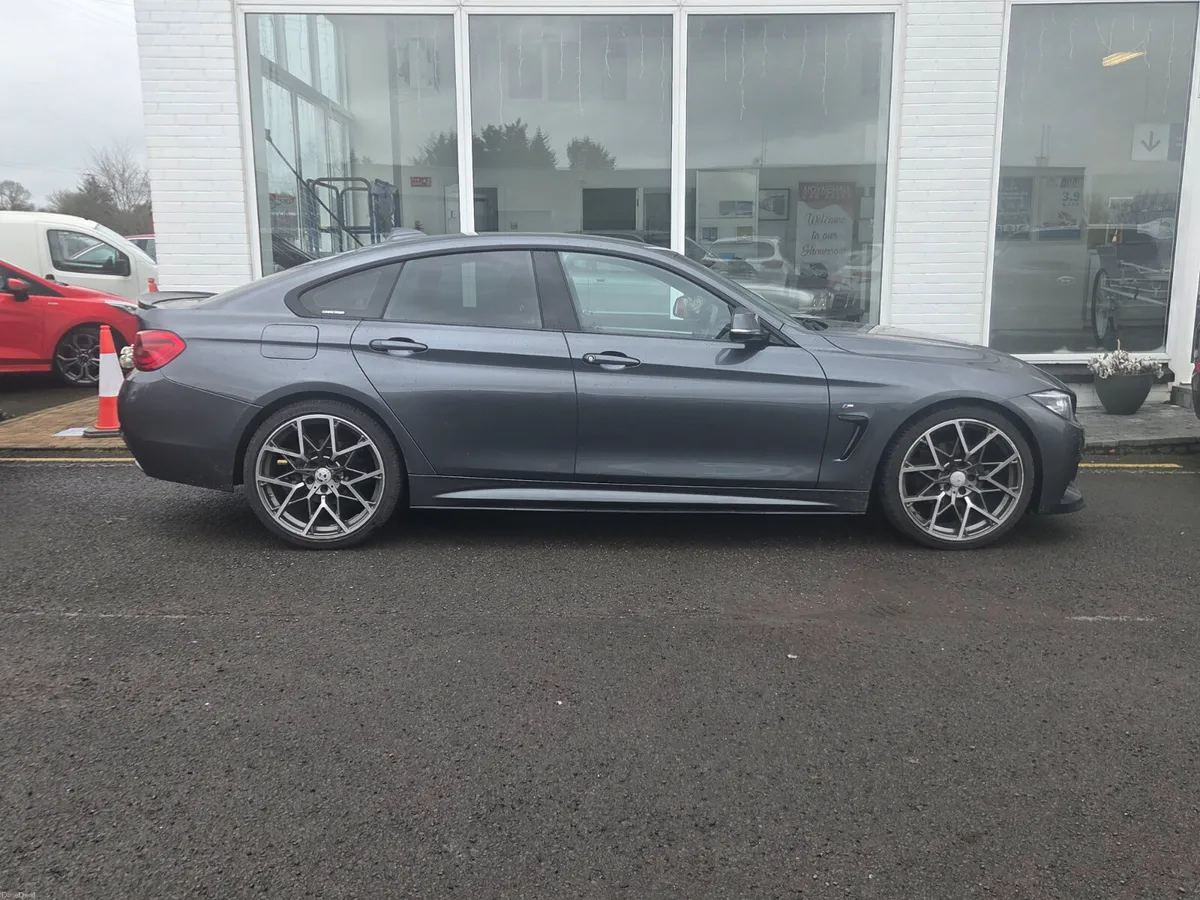 BMW 4-Series 2019 - Image 2