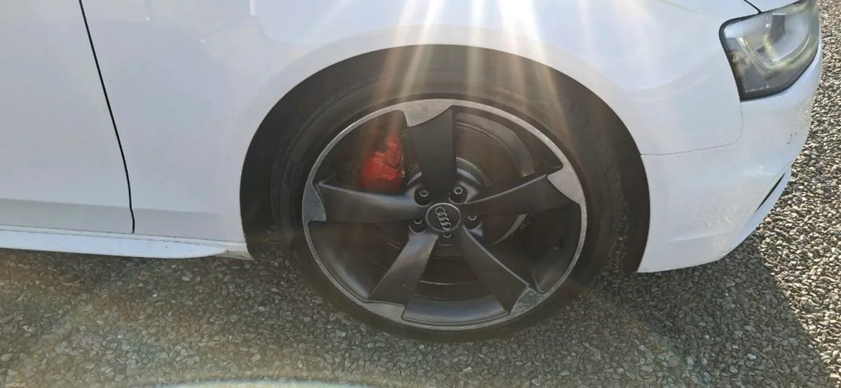 AUDI A4  S line - Image 3