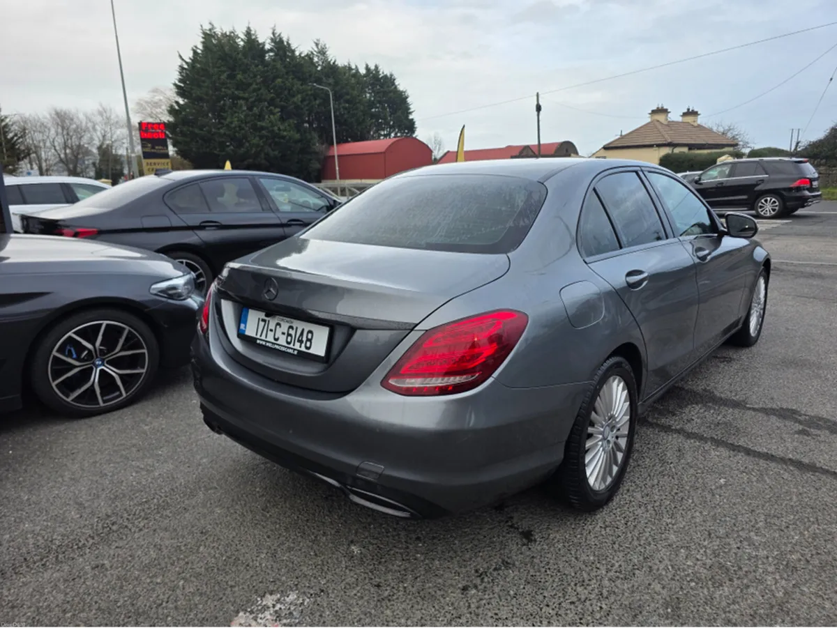Mercedes-Benz C-Class 200 D EXCLUSIVE 4DR A AUTO - Image 3